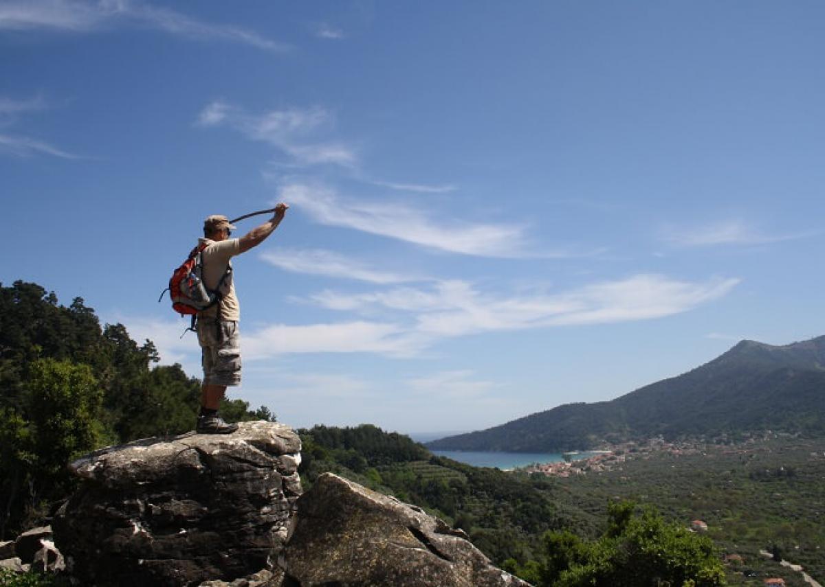 Herbal hiking with panoramic views